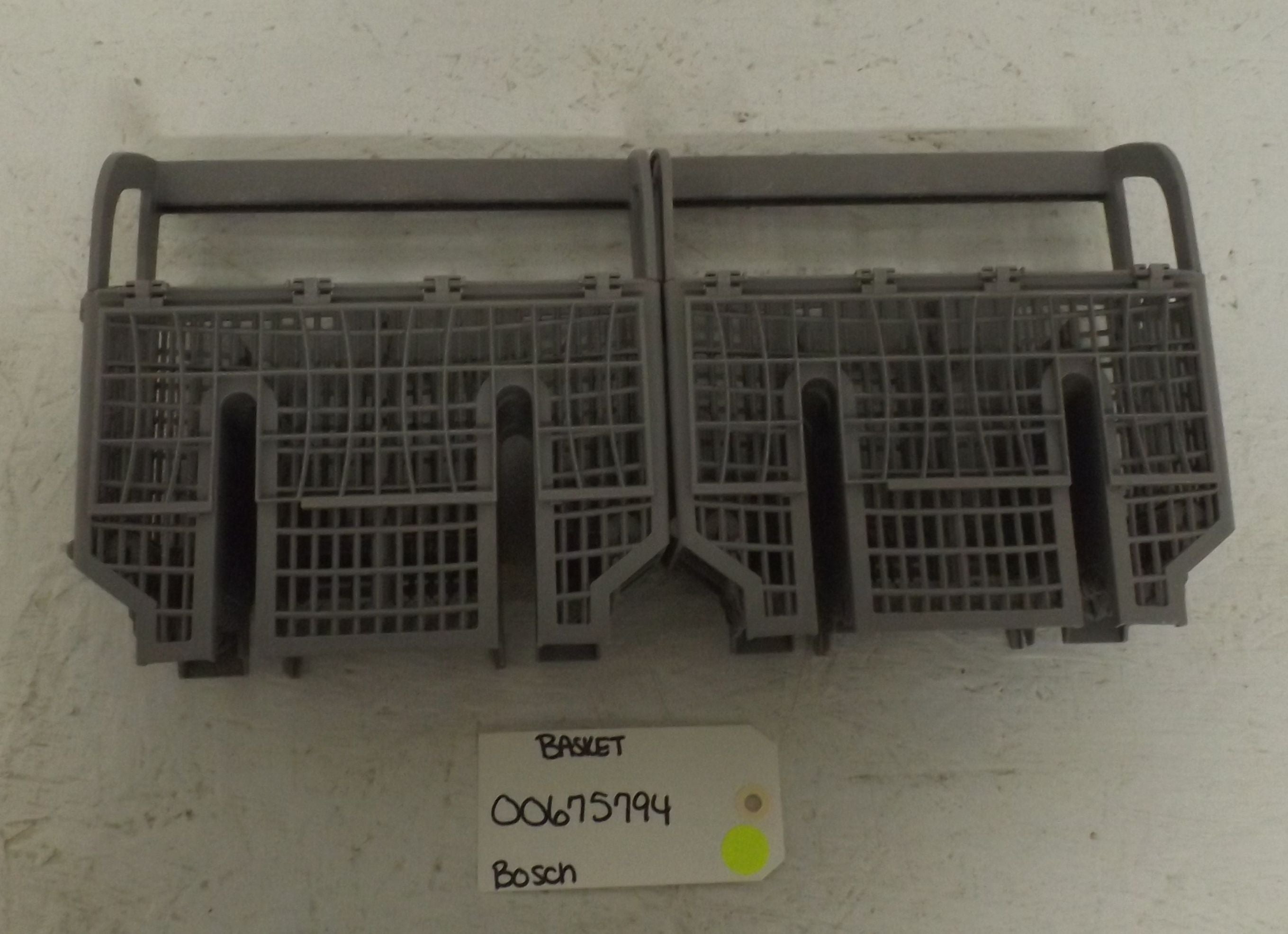 BOSCH DISHWASHER 00675794 SILVERWARE BASKET (USED) BOSCH DISHWASHER 00675794 SILVERWARE BASKET (USED)